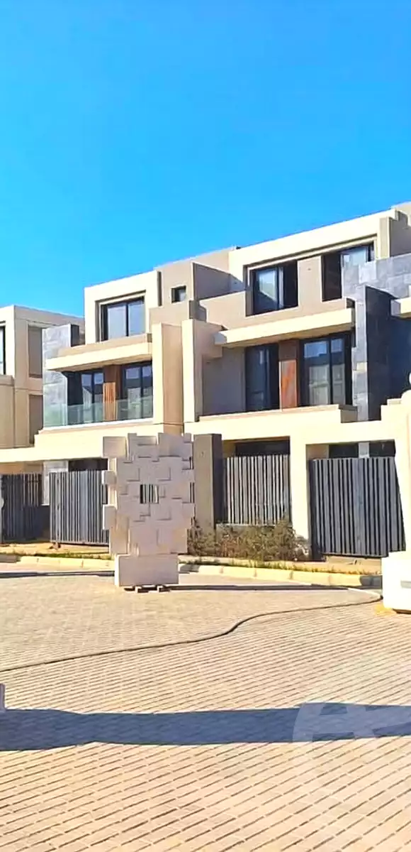 https://aqarmap.com.eg/ar/listing/7179807-for-sale-cairo-new-cairo-compounds-el-patio-town-compound-la-vista