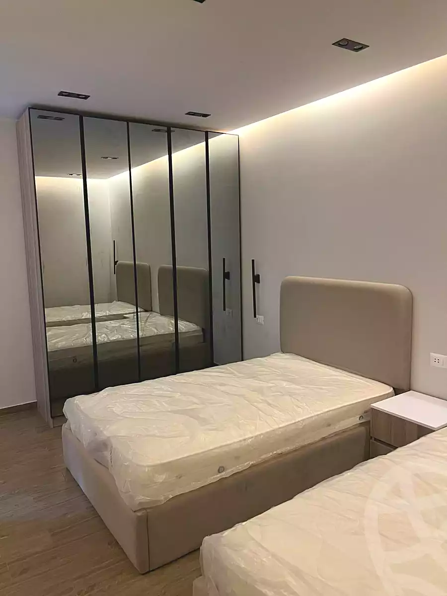 https://aqarmap.com.eg/ar/listing/7179994-for-rent-cairo-new-cairo-compounds-hyde-park