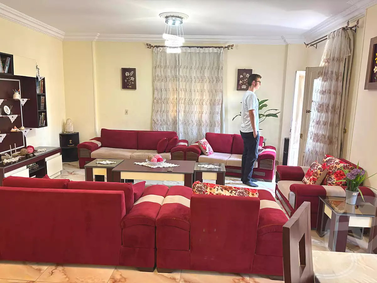 https://aqarmap.com.eg/ar/listing/7179832-for-sale-cairo-new-cairo-el-ahyaa-third-neighborhood-street-2