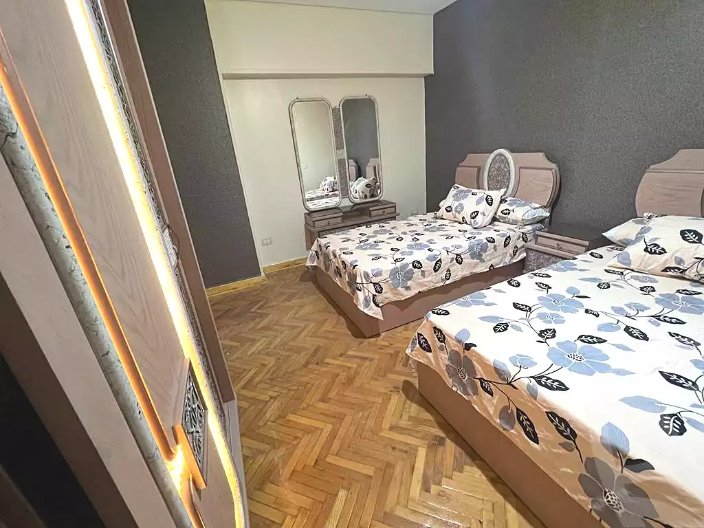 https://aqarmap.com.eg/ar/listing/7180059-for-rent-cairo-dokki-kwrnysh-lnyl