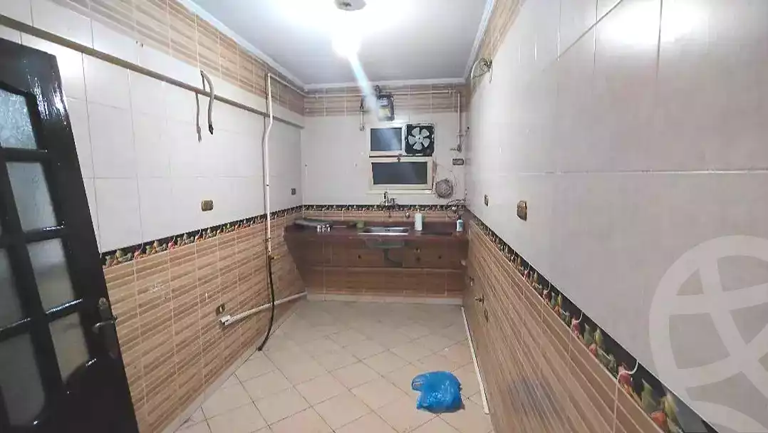 https://aqarmap.com.eg/ar/listing/7181042-for-rent-alexandria-moharram-bey
