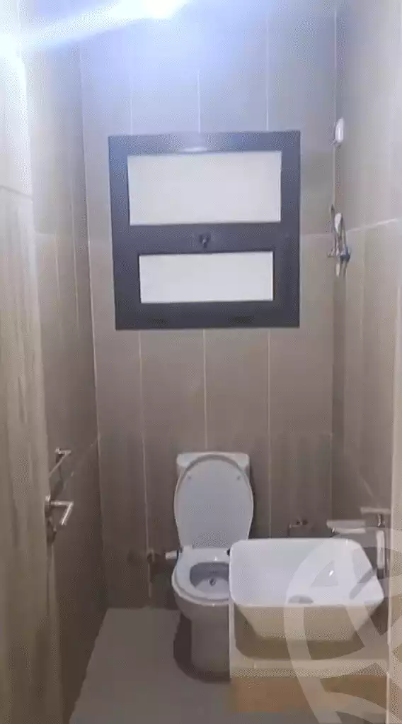شقة بـ٣ غرف نوم في فيفث سكوير المراسم، صورة ٥ من ٨