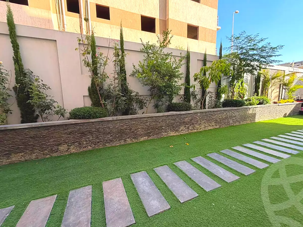 https://aqarmap.com.eg/ar/listing/7181634-for-sale-cairo-el-sheikh-zayed-city-mntq-fr-y-bmdyn-lshykh-zyd