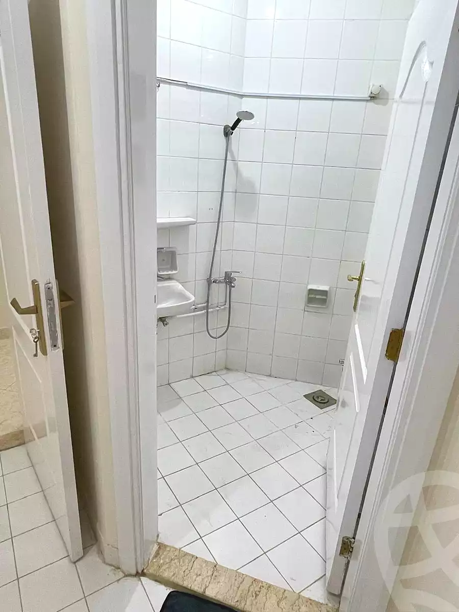 https://aqarmap.com.eg/ar/listing/7181650-for-rent-cairo-el-sheikh-zayed-city-compounds-beverly-hills