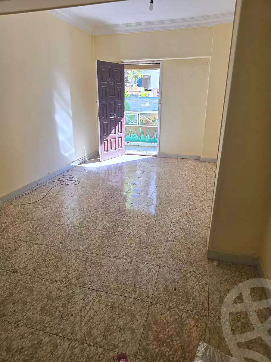 https://aqarmap.com.eg/en/listing/7181727-for-rent-cairo-6th-of-october-el-ahyaa-neighborhood-2nd-divided-from-al-kafrawei-st