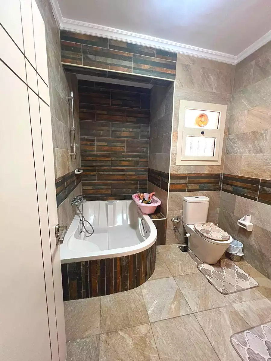 https://aqarmap.com.eg/ar/listing/7181922-for-sale-cairo-new-cairo-ganob-el-akadamiya-south-academy-h-amr-ibn-el-ass-st