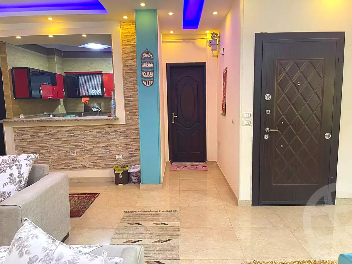 https://aqarmap.com.eg/ar/listing/7181992-for-rent-cairo-6th-of-october-el-ahyaa-neighborhood-2nd-mohammed-al-senousi-st