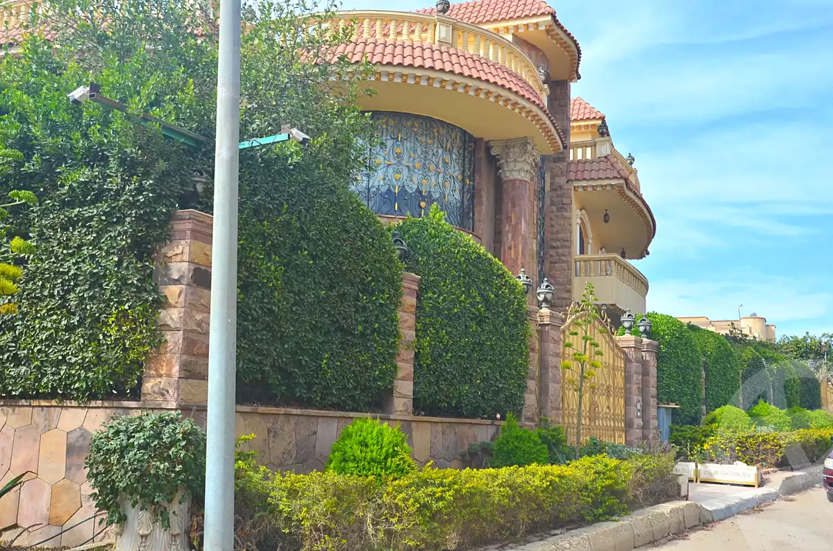 https://aqarmap.com.eg/ar/listing/7182006-for-sale-cairo-el-sheikh-zayed-city-el-hay-el-thaleth-ashaer-lhy-lthlth-shr