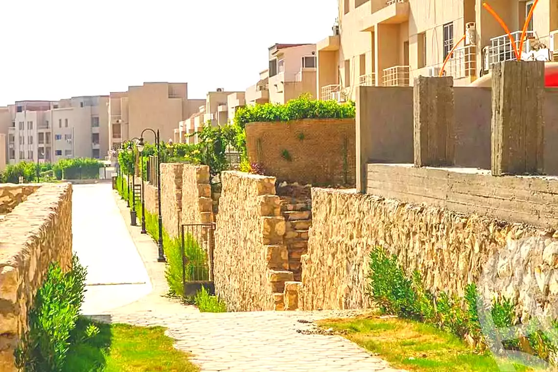 https://aqarmap.com.eg/ar/listing/7182140-for-sale-cairo-el-sheikh-zayed-city-compounds-el-karma-residence