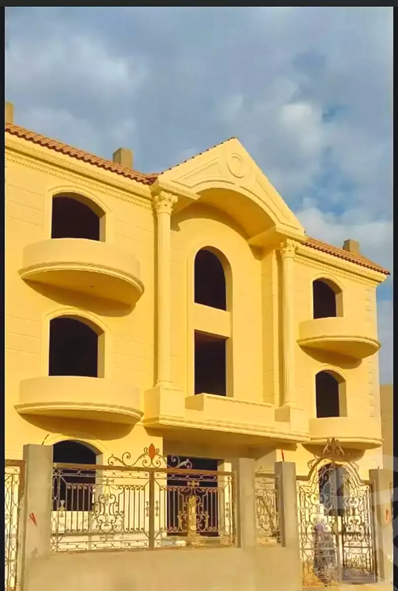 https://aqarmap.com.eg/ar/listing/7182229-for-sale-cairo-new-cairo-el-kornfol-el-kornfol-4