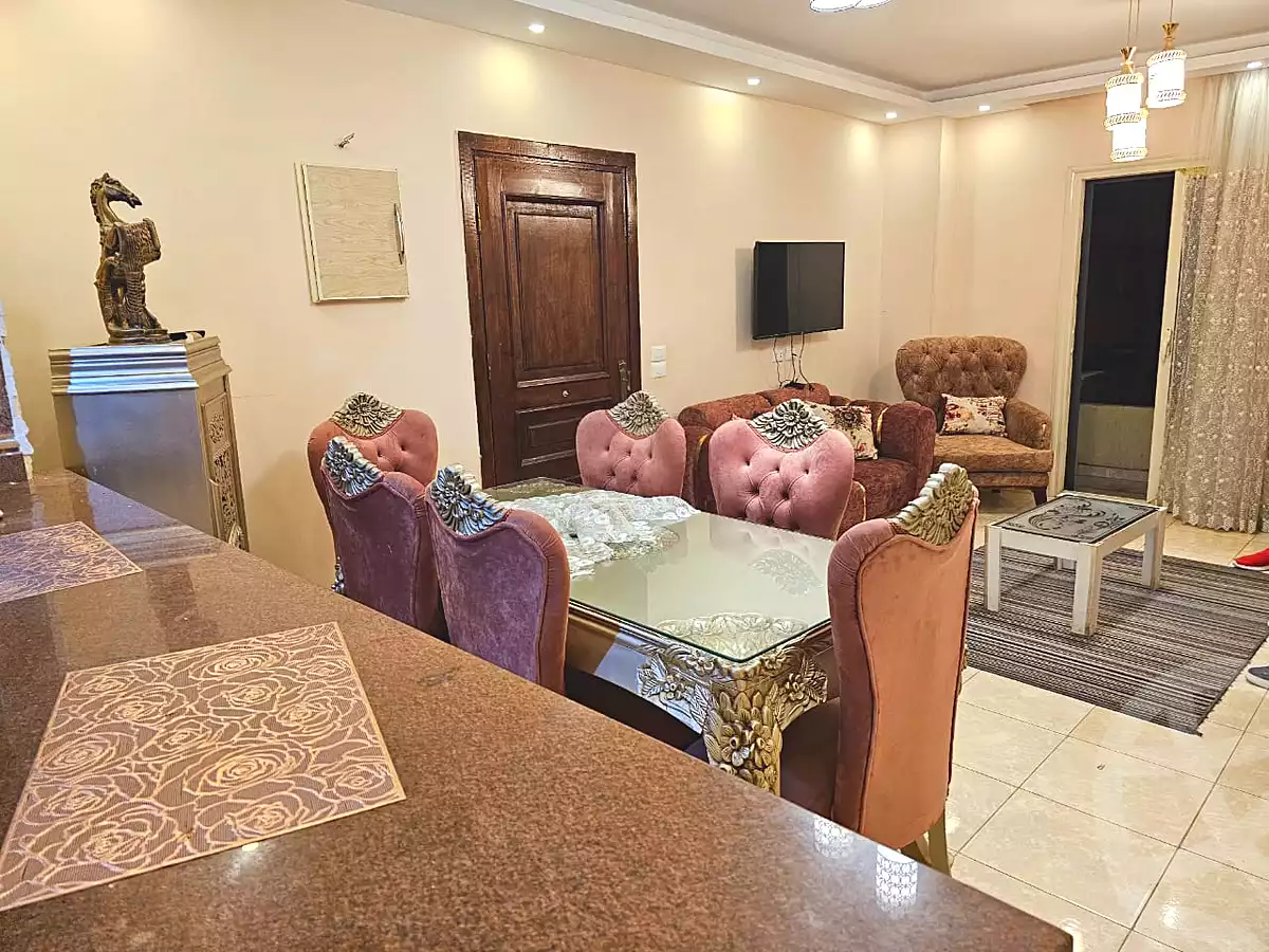 https://aqarmap.com.eg/ar/listing/7182388-for-rent-cairo-6th-of-october-el-ahyaa-neighborhood-2nd-divided-from-al-kafrawei-st