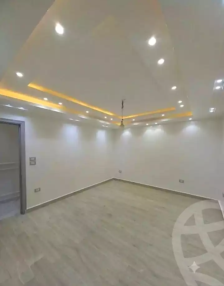 https://aqarmap.com.eg/ar/listing/7183000-for-sale-alexandria-al-agamy-lbytsh-mohamed-el-fardi-st