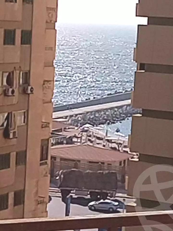 https://aqarmap.com.eg/ar/listing/7183327-for-sale-alexandria-lauran