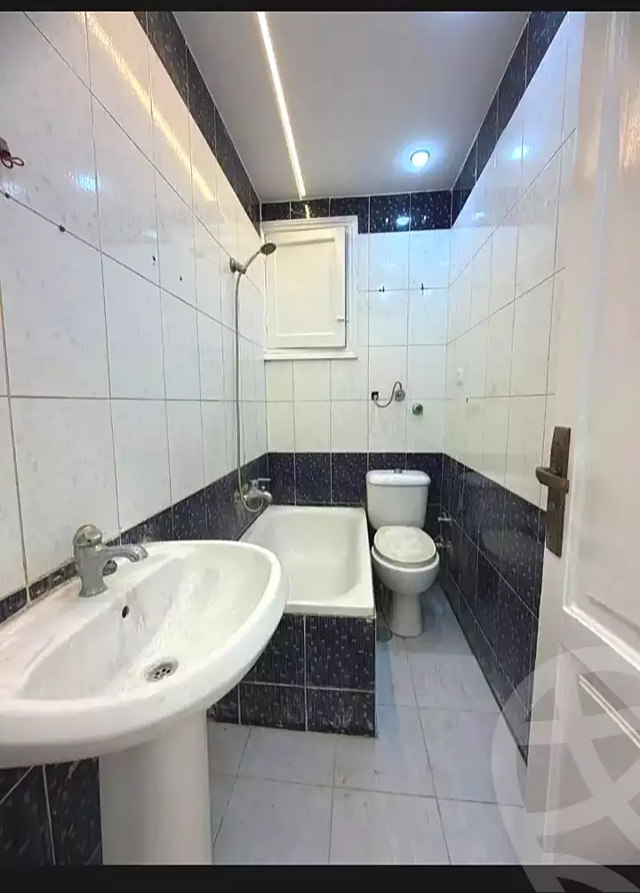 https://aqarmap.com.eg/ar/listing/7183407-for-sale-alexandria-el-asafra-shr-mlk-hfny