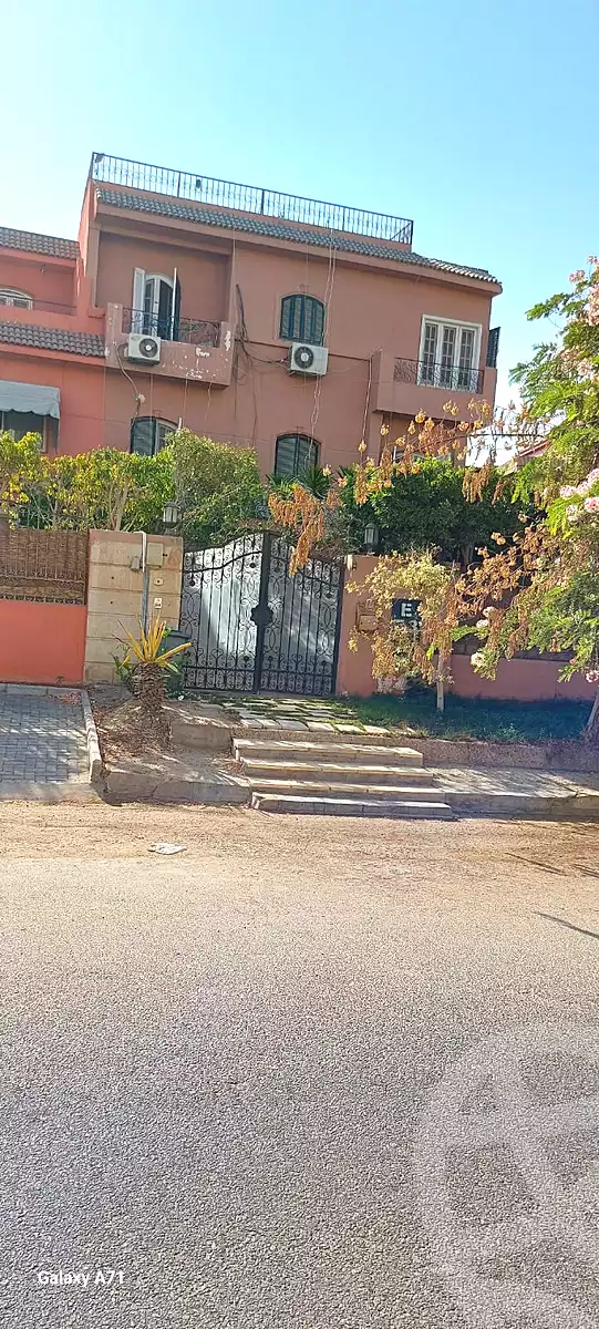 https://aqarmap.com.eg/ar/listing/7184748-for-sale-cairo-el-sheikh-zayed-city-compounds-sulaymaniyah-gardens