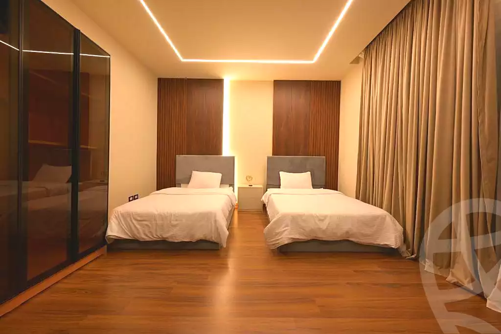 https://aqarmap.com.eg/ar/listing/7184810-for-rent-cairo-new-cairo-compounds-mountain-view-hyde-park