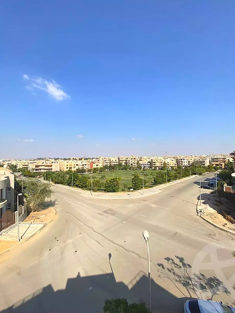 https://aqarmap.com.eg/ar/listing/7184945-for-sale-cairo-new-cairo-ganob-el-akadamiya-south-academy-b-medhat-el-kholy-st