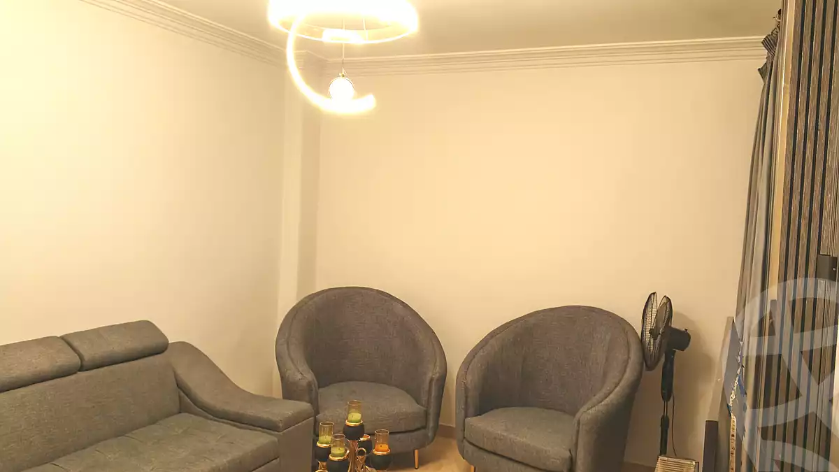 https://aqarmap.com.eg/ar/listing/7185127-for-rent-cairo-6th-of-october-el-ahyaa-neighborhood-2nd-divided-from-al-kafrawei-st