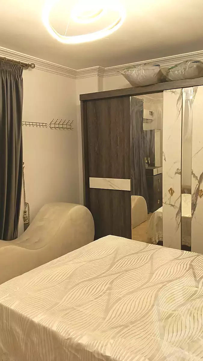 https://aqarmap.com.eg/ar/listing/7185127-for-rent-cairo-6th-of-october-el-ahyaa-neighborhood-2nd-divided-from-al-kafrawei-st