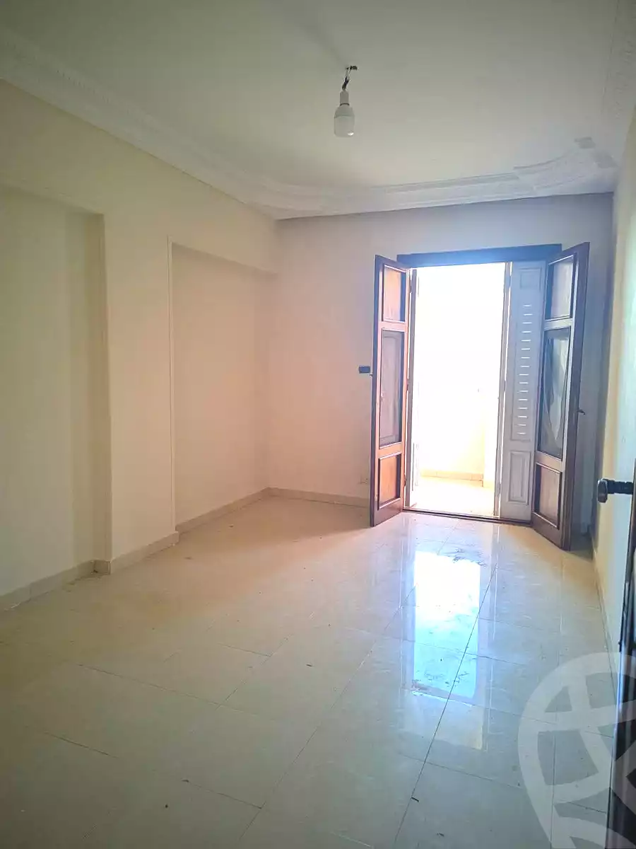 https://aqarmap.com.eg/ar/listing/7185549-for-sale-alexandria-al-agamy-el-hanouvel-al-haded-we-al-soulb-st