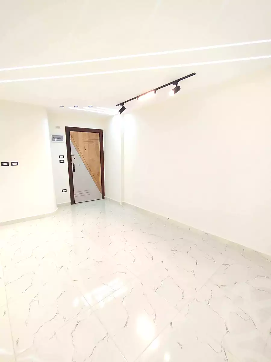 https://aqarmap.com.eg/ar/listing/7185617-for-sale-alexandria-lsywf-el-falki