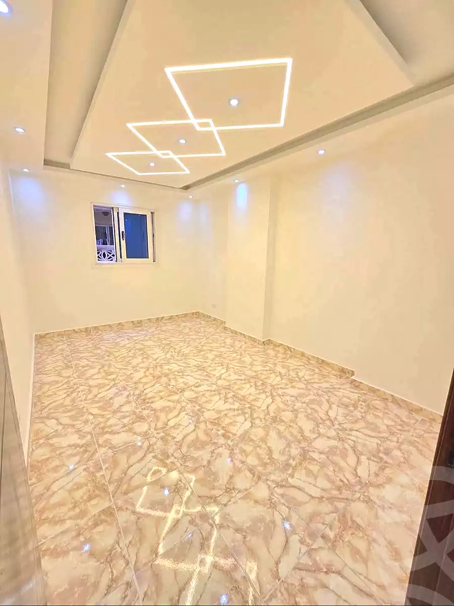 https://aqarmap.com.eg/en/listing/7186180-for-sale-alexandria-sydy-bshr-sydy-bshr-bhry-shr-khld-bn-lwlyd