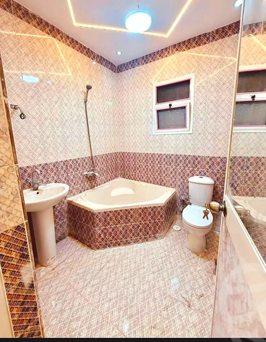 https://aqarmap.com.eg/en/listing/7186390-for-sale-alexandria-sydy-bshr-sydy-bshr-bhry-shr-khld-bn-lwlyd