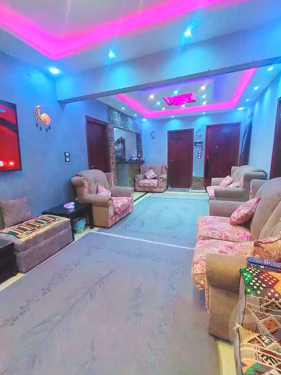 https://aqarmap.com.eg/ar/listing/7187374-for-sale-cairo-helwan-helwan-el-sharkeya-heidar-st