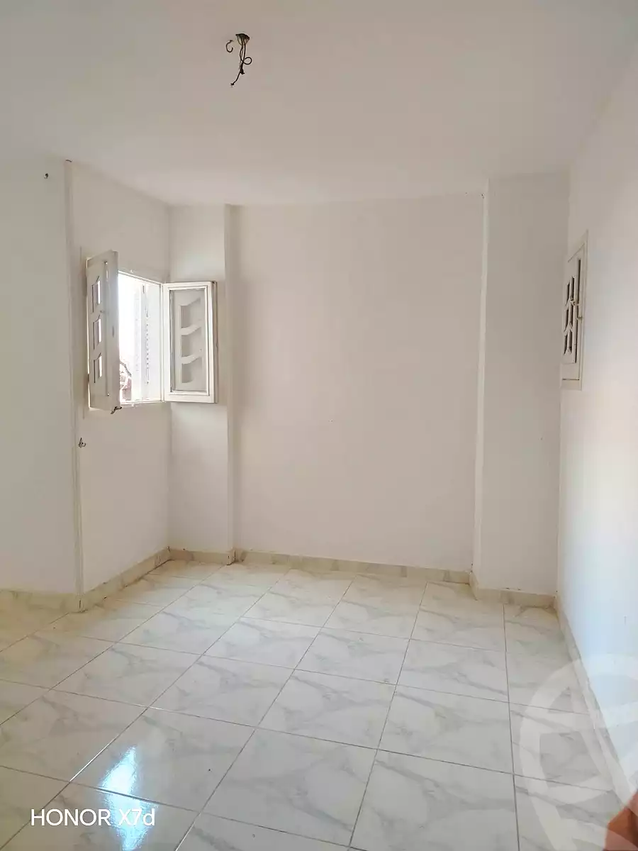 https://aqarmap.com.eg/ar/listing/7187955-for-rent-alexandria-al-agamy-el-hanouvel-yathreb-st