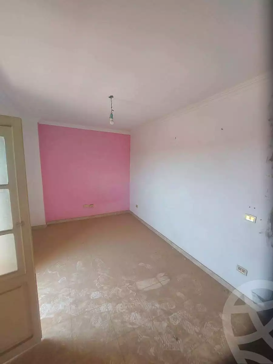 https://aqarmap.com.eg/ar/listing/7188512-for-sale-cairo-helwan-el-shareaa-el-sharby-st