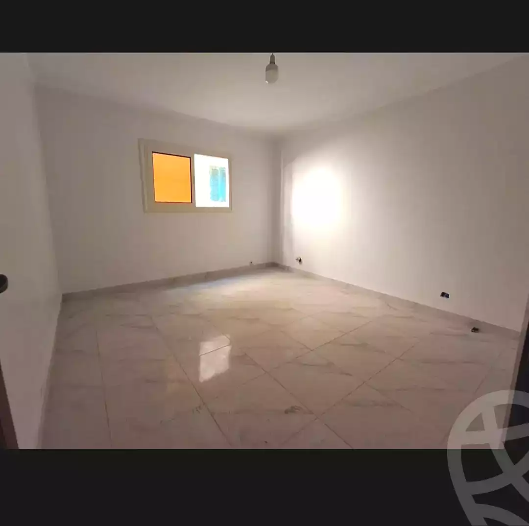 https://aqarmap.com.eg/ar/listing/7188534-for-sale-alexandria-miami-el-gaish-rd-st
