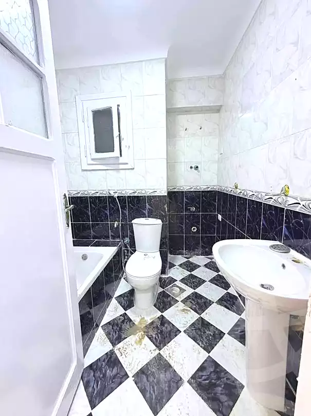 https://aqarmap.com.eg/en/listing/7189001-for-sale-alexandria-al-agamy