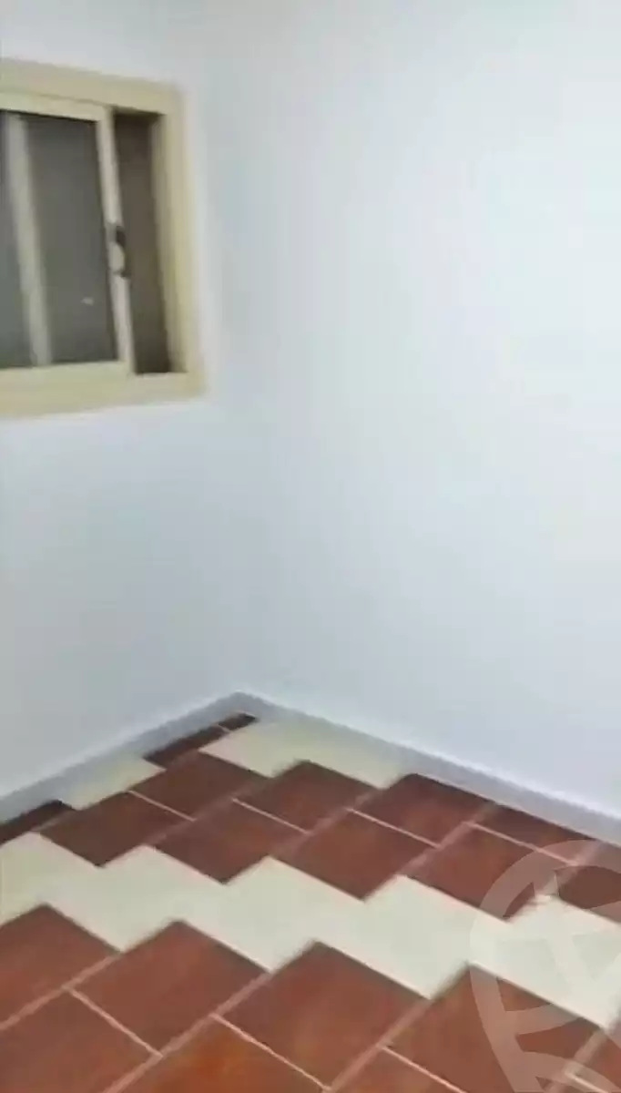 https://aqarmap.com.eg/ar/listing/7189909-for-rent-alexandria-new-miami-eskot