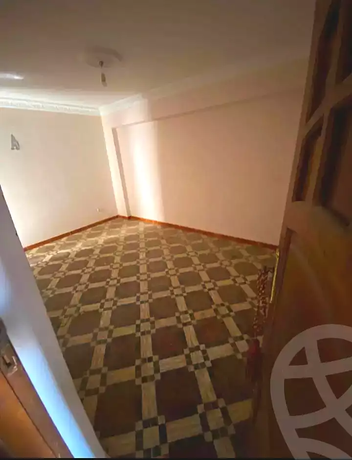 https://aqarmap.com.eg/ar/listing/7190453-for-sale-alexandria-new-miami-eskot