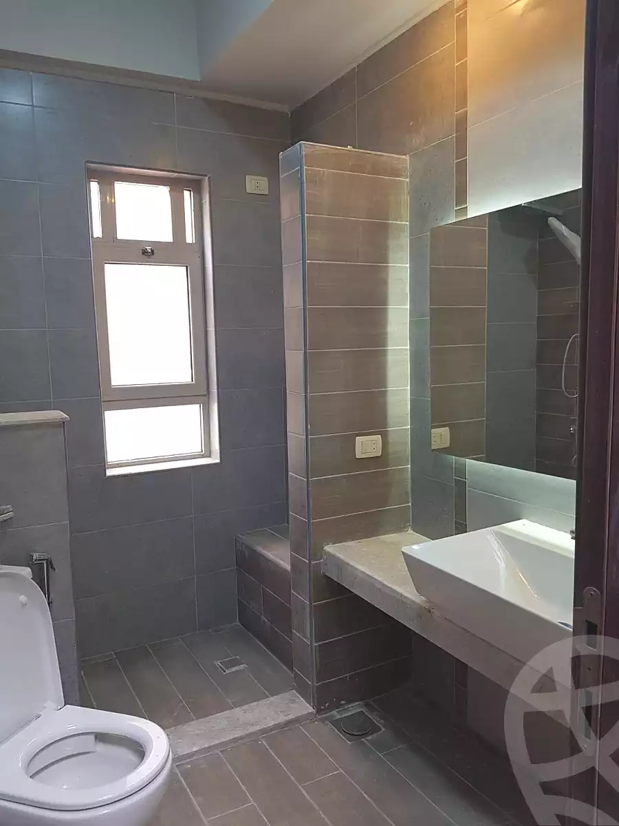 https://aqarmap.com.eg/ar/listing/7191102-for-rent-cairo-new-cairo-el-ahyaa-fifth-neighborhood-akhnaton-st