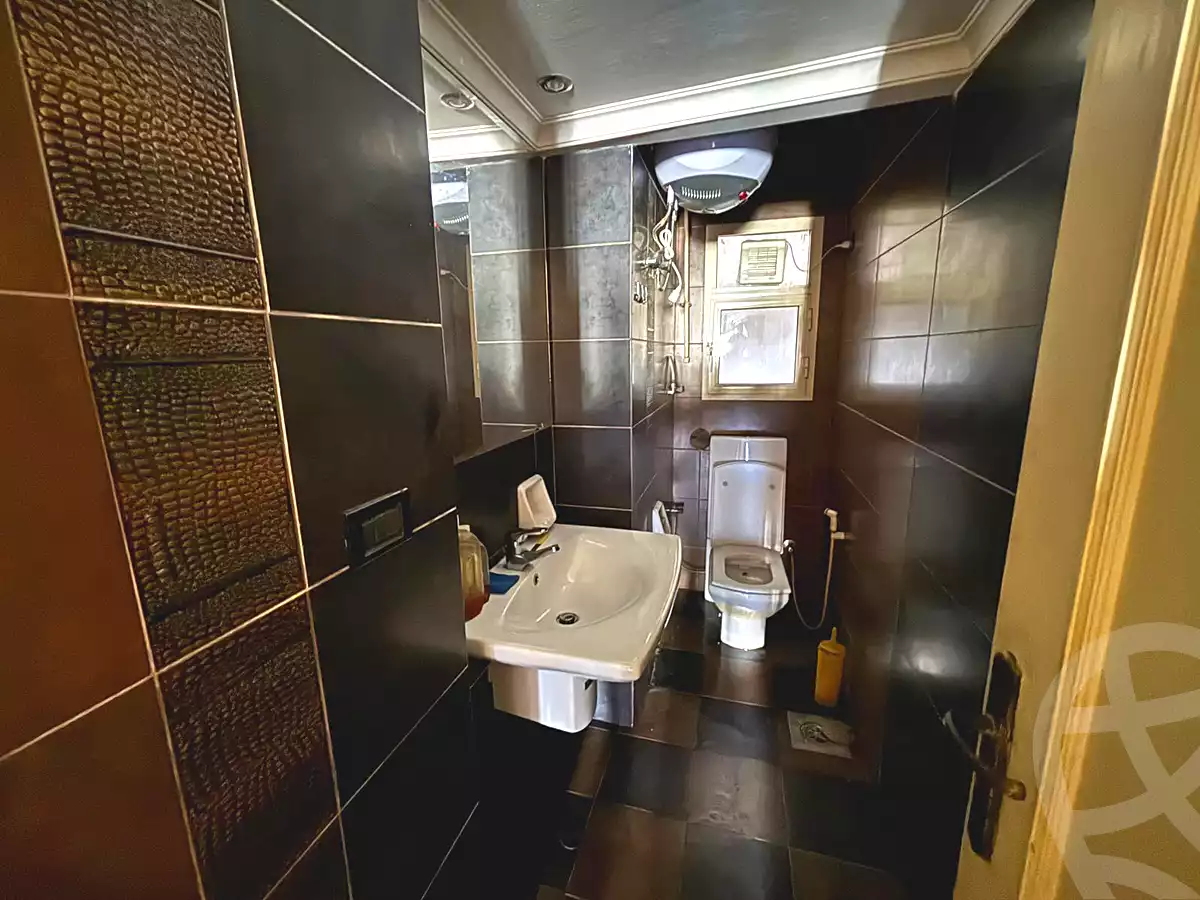 https://aqarmap.com.eg/ar/listing/7191123-for-sale-alexandria-roshdy-shr-bw-qyr-tryq-lhry