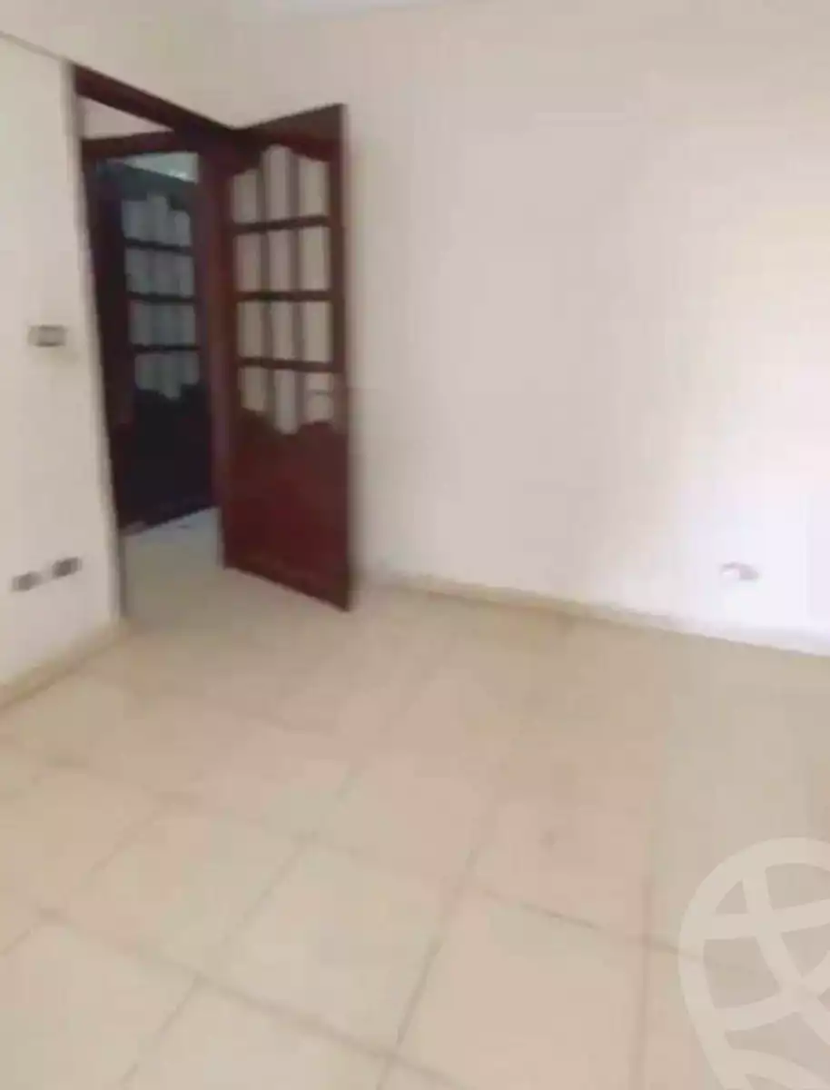 https://aqarmap.com.eg/ar/listing/7191221-for-rent-alexandria-moharram-bey-moharram-bek-st