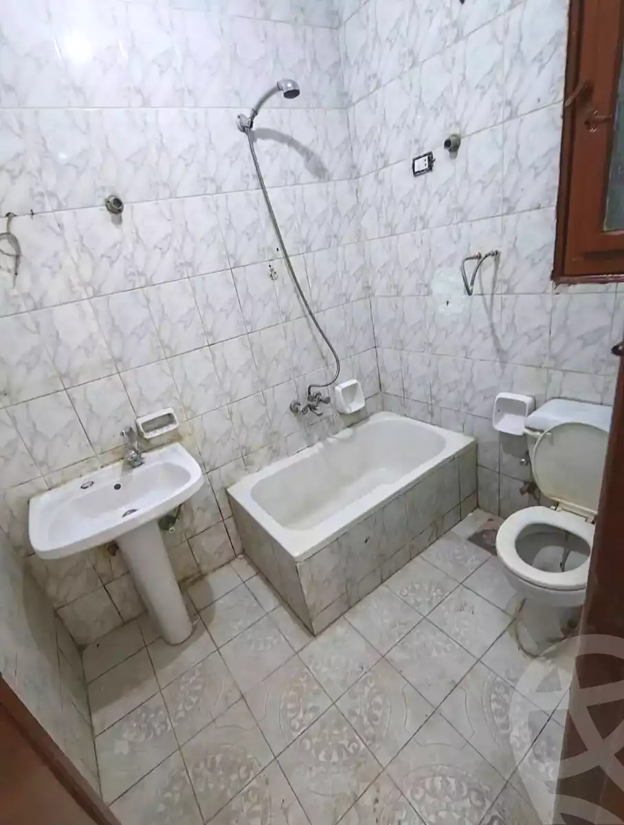 https://aqarmap.com.eg/ar/listing/7191324-for-sale-alexandria-al-agamy-el-hanouvel