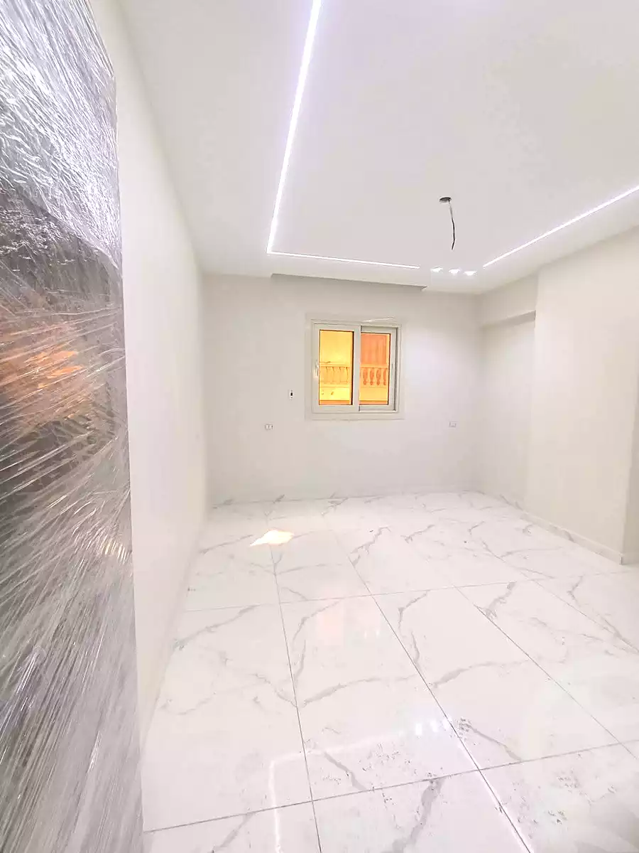 https://aqarmap.com.eg/ar/listing/7191416-for-sale-alexandria-al-agamy-bw-ywsf