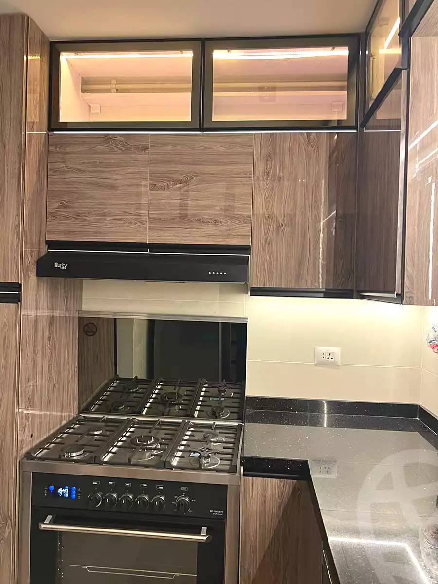 https://aqarmap.com.eg/ar/listing/7191500-for-rent-cairo-new-cairo-compounds-hyde-park-centre-ville-hyde-park