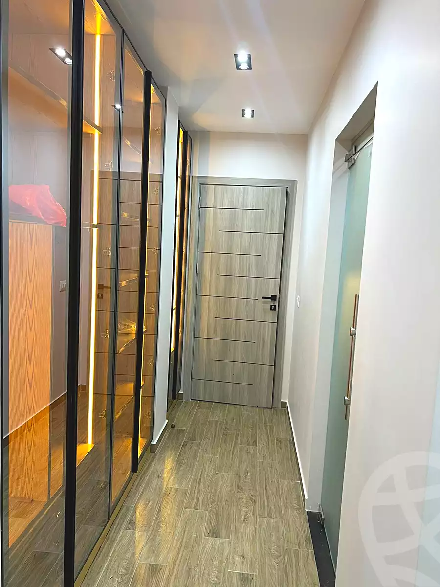 https://aqarmap.com.eg/ar/listing/7191500-for-rent-cairo-new-cairo-compounds-hyde-park-centre-ville-hyde-park