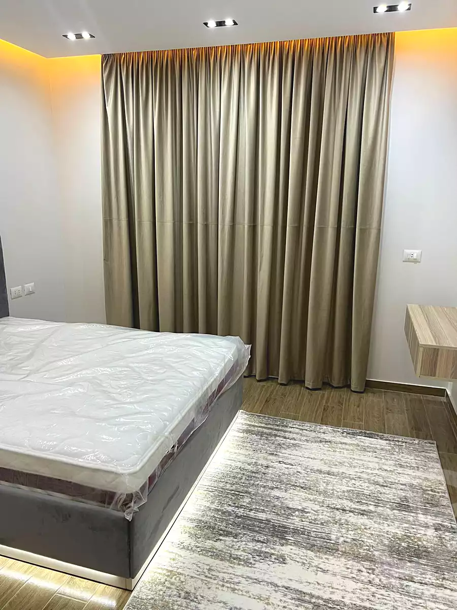 https://aqarmap.com.eg/ar/listing/7191500-for-rent-cairo-new-cairo-compounds-hyde-park-centre-ville-hyde-park