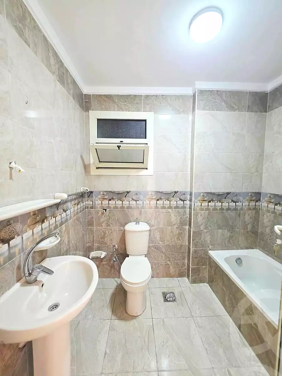 https://aqarmap.com.eg/ar/listing/7191992-for-sale-alexandria-el-asafra-l-sfr-bhry