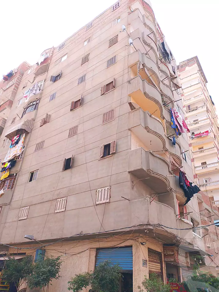 https://aqarmap.com.eg/ar/listing/7192270-for-sale-alexandria-new-miami-street-10