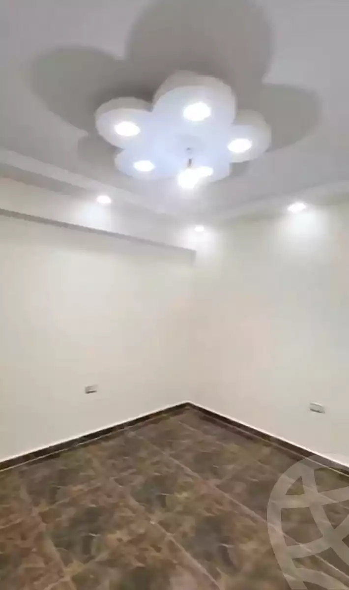 https://aqarmap.com.eg/ar/listing/7192624-for-sale-alexandria-new-miami-street-10