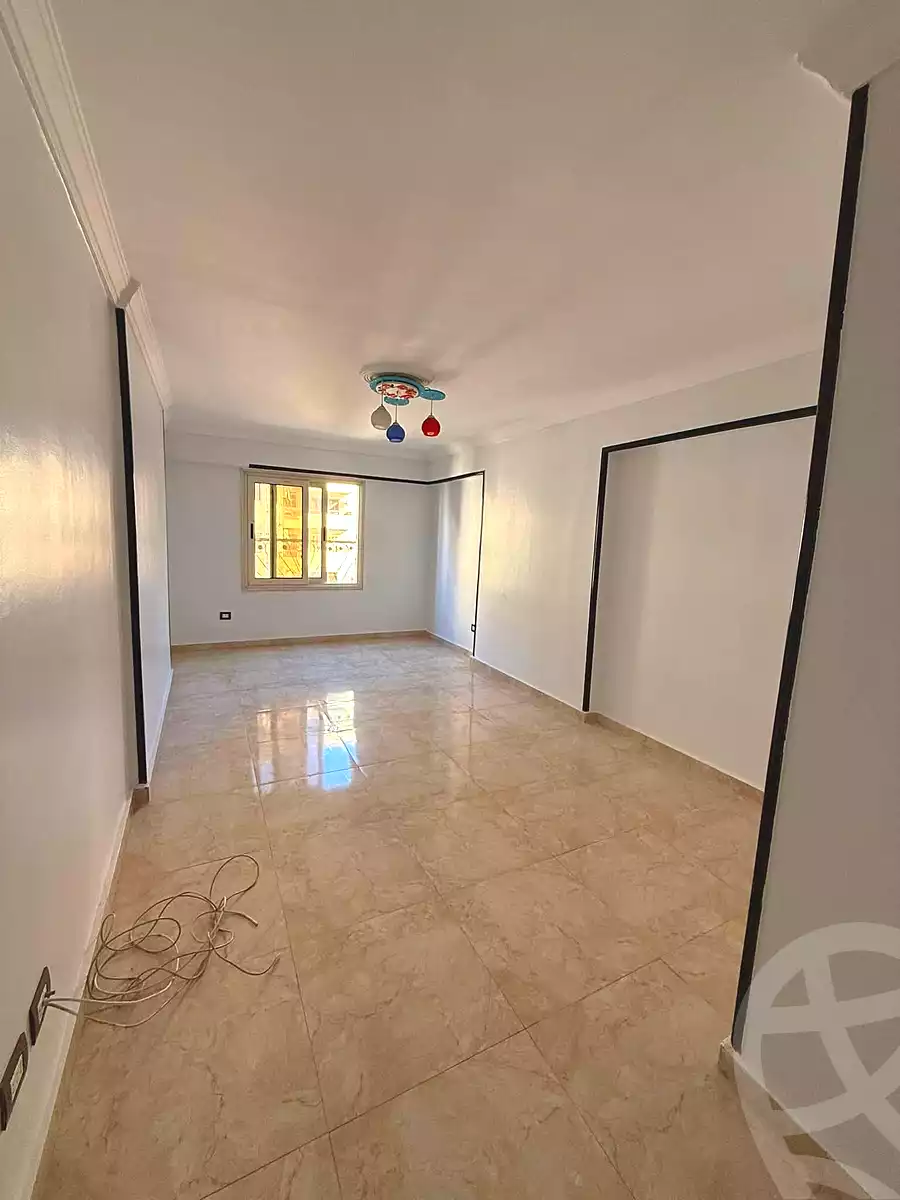 https://aqarmap.com.eg/en/listing/7192729-for-sale-alexandria-el-mandara-shr-jml-bd-lnsr