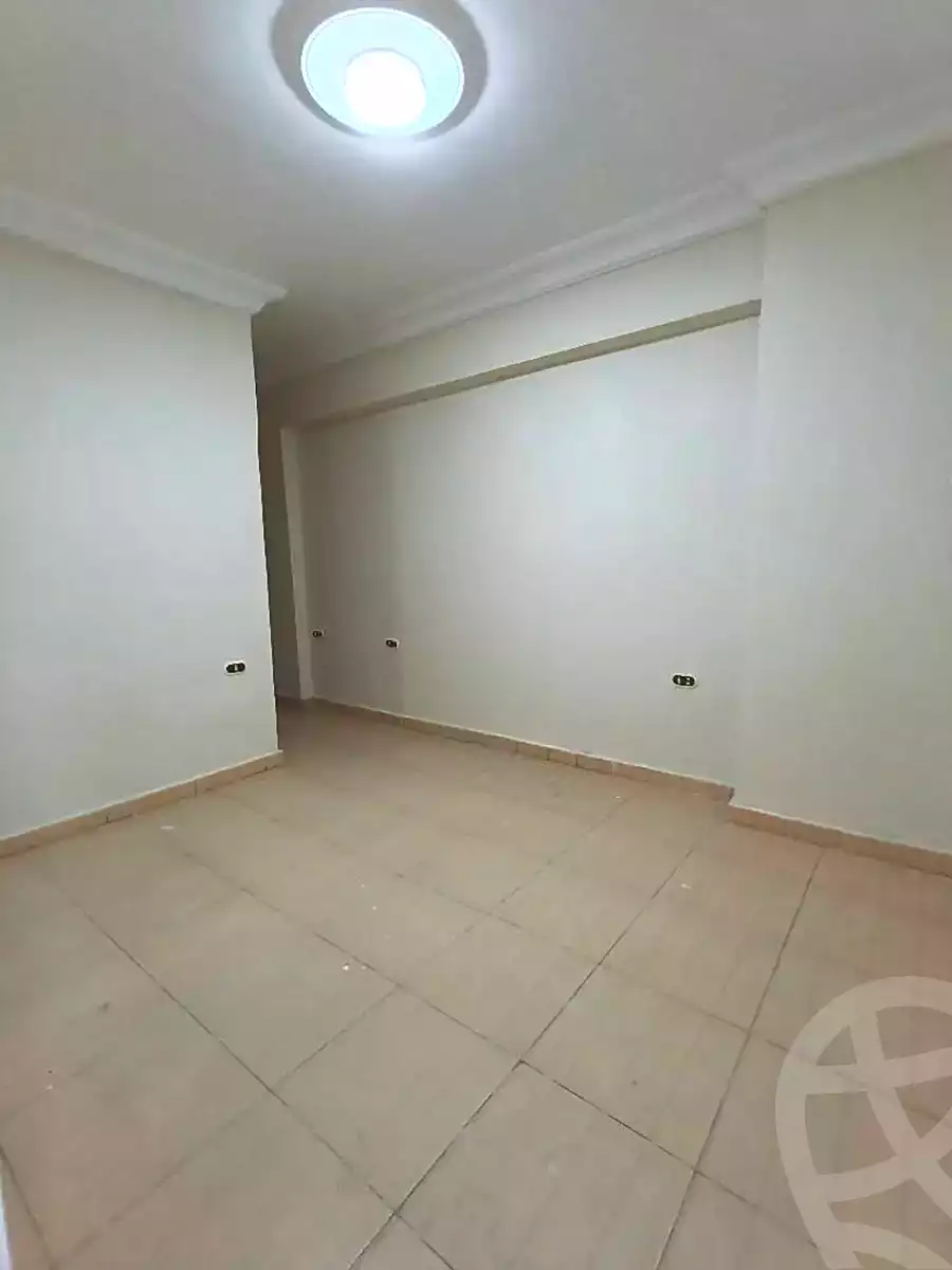 https://aqarmap.com.eg/ar/listing/7193308-for-sale-alexandria-sydy-bshr-sydy-bshr-bhry-gamal-abd-el-nasir-st