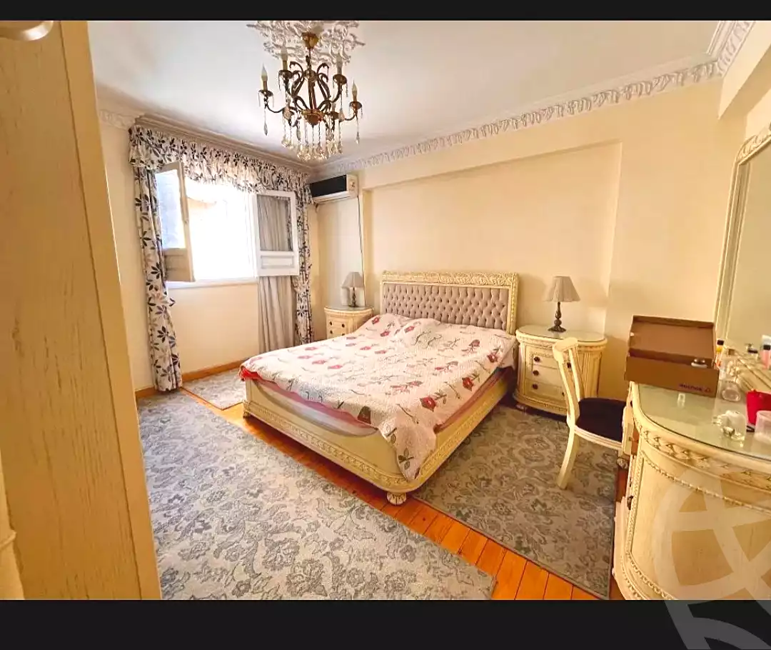https://aqarmap.com.eg/en/listing/7193884-for-sale-alexandria-camp-cesar-port-said-street