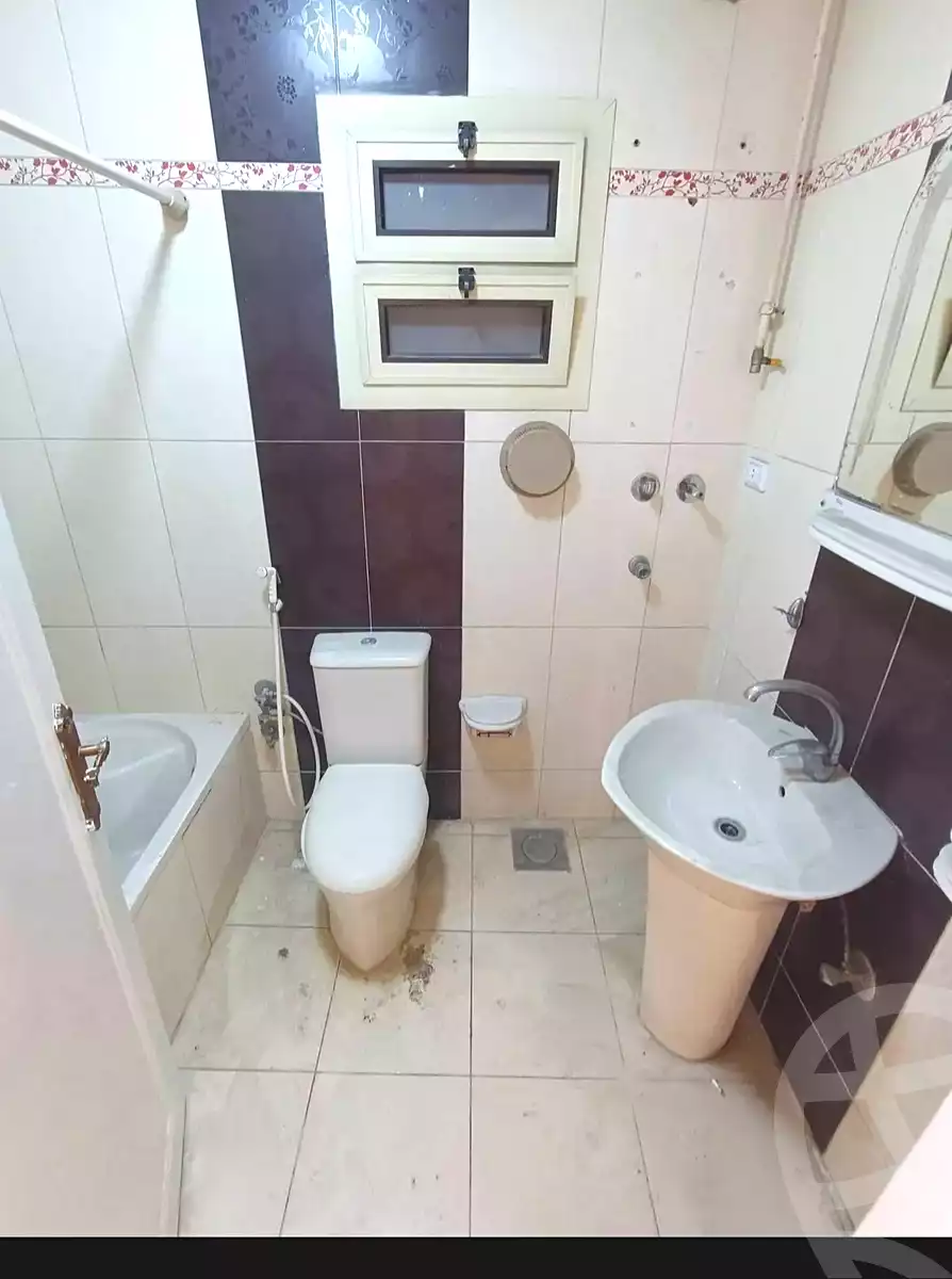 https://aqarmap.com.eg/ar/listing/7194296-for-sale-alexandria-miami-shr-jml-bd-lnsr