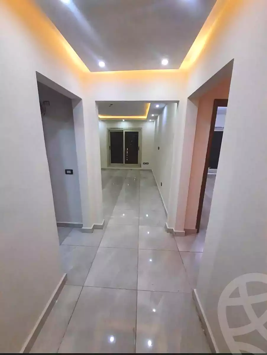 https://aqarmap.com.eg/en/listing/7195077-for-rent-cairo-el-sheikh-zayed-city-compounds-el-khamayel